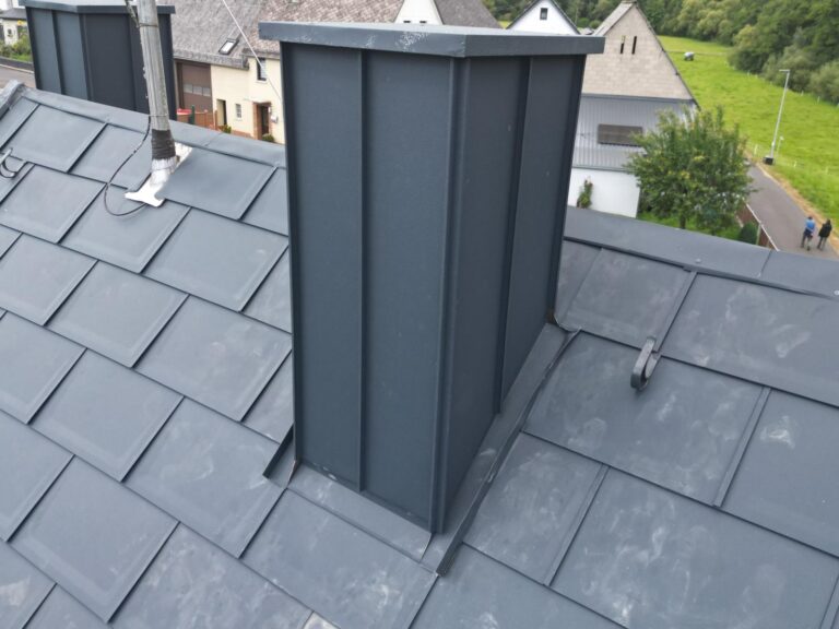 Dachreparatur im Westerwald – vorher/nachher Vergleich durch Pistor-Dach