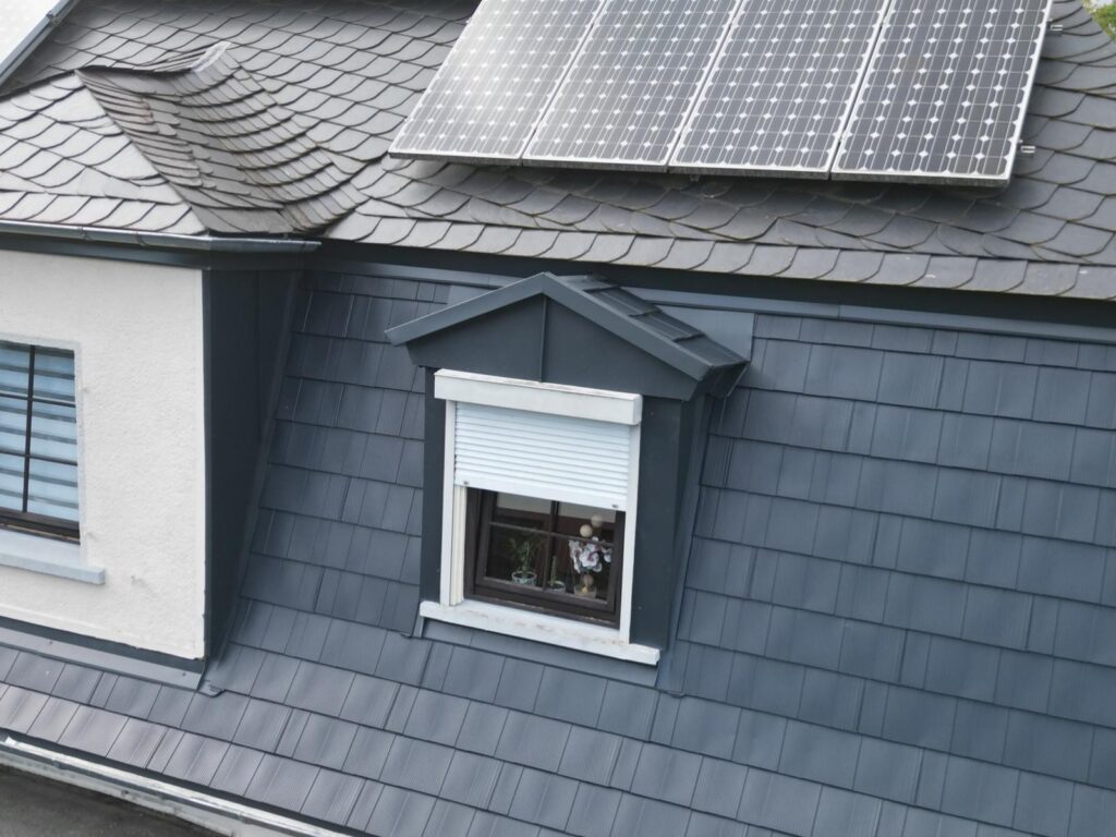 Steildach Neueindeckung in Hachenburg – Referenzprojekt Pistor-Dach